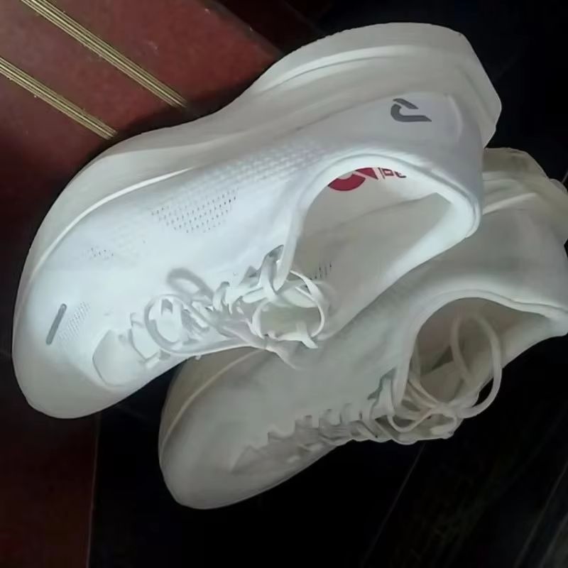 Outdoor Sport Flooring - 2026 New Luxury Mans Running Shoe